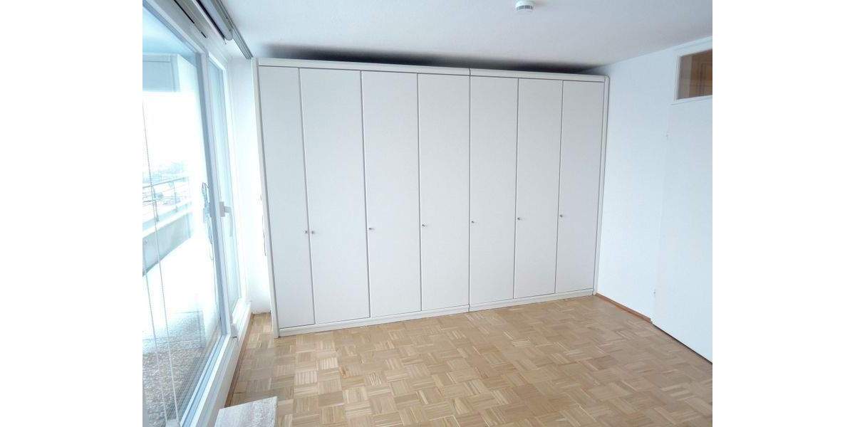 Helle, gepflegte und seniorengerechte Etagenwohnung mit Fahrstuhl und großer Dachterrasse direkt in der Innenstadt 3 zimmer