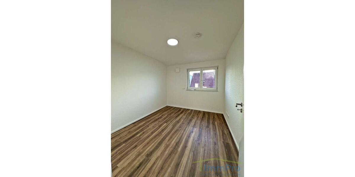 Dachgeschoßwohnung Gäufelden - 3 Zimmer, 79 m&sup2;, 1.190&euro; | Angebot:26620814