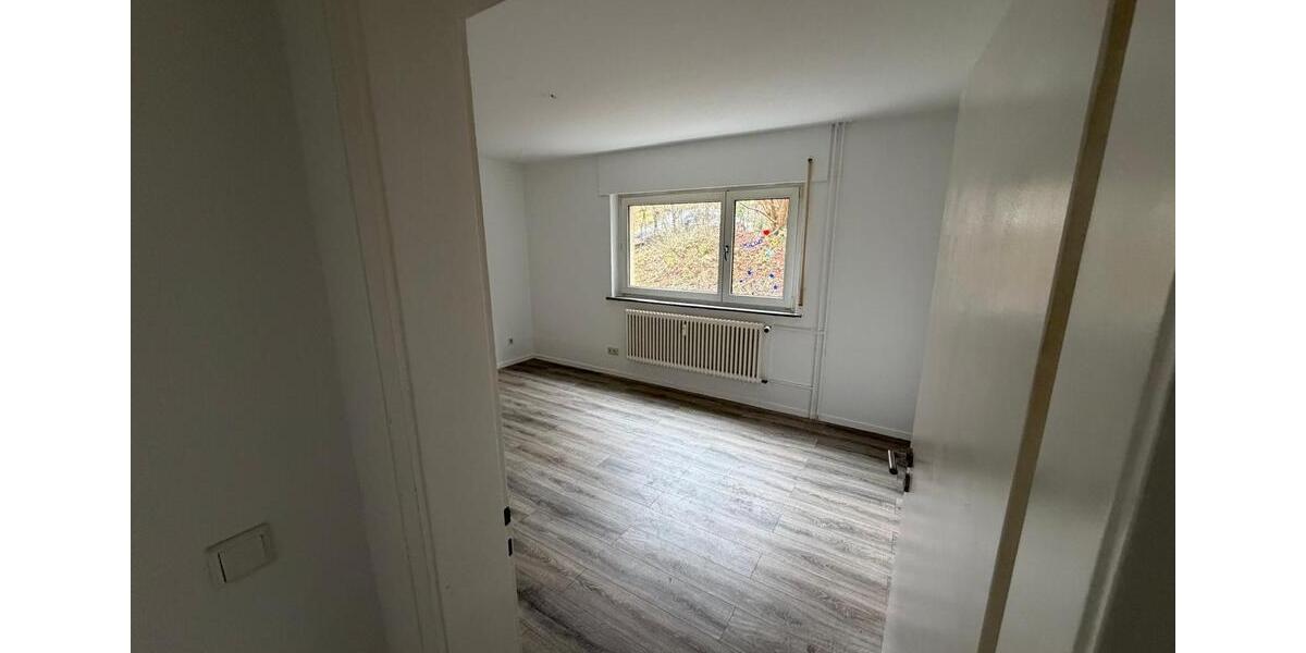 Etagenwohnung Bad Wildbad - 3 Zimmer, 75 m&sup2;, 900&euro; | Angebot:26024496
