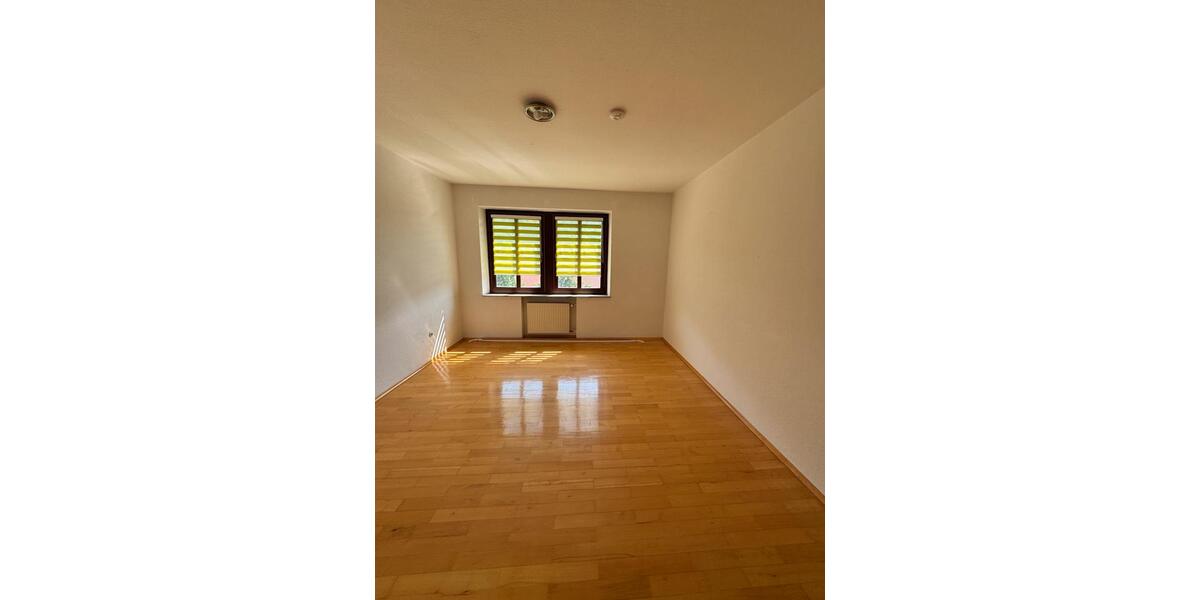Etagenwohnung Bad Brückenau - 3 Zimmer, 82 m&sup2;, 615&euro; | Angebot:24816660