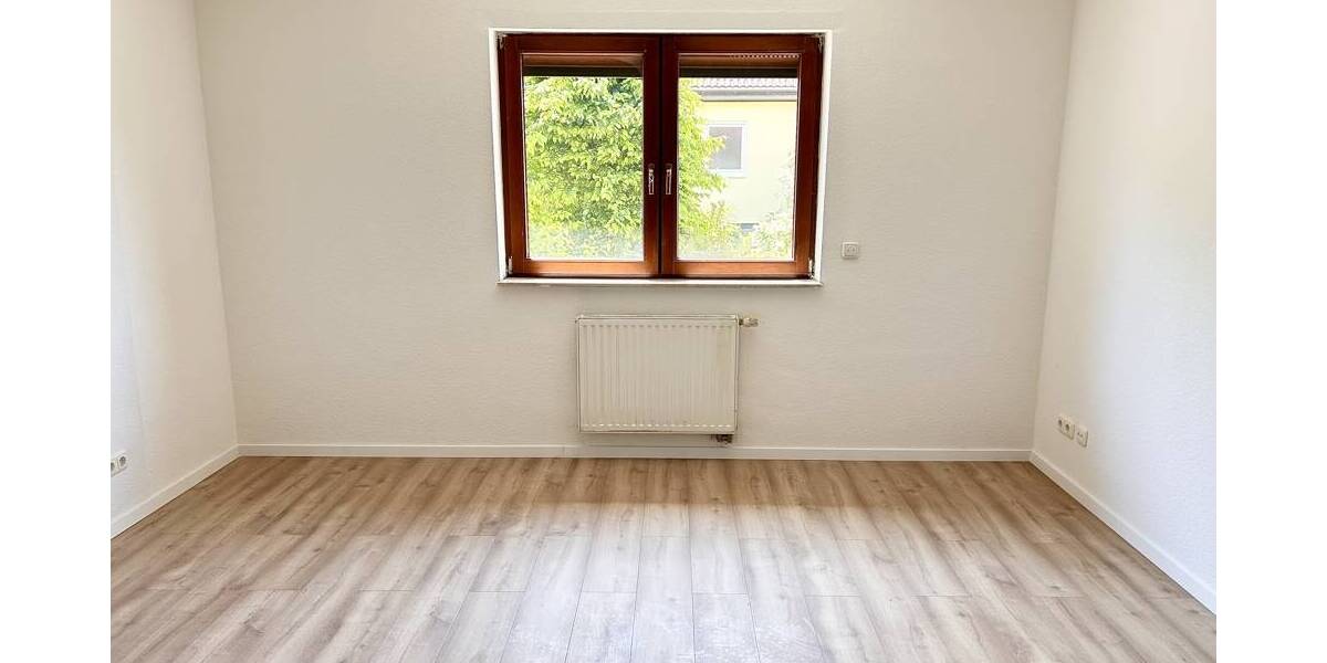 Etagenwohnung Bad Hersfeld / Johannesberg Bad Hersfeld - 2 Zimmer, 90 m&sup2;, 768&euro; | Angebot:26787185