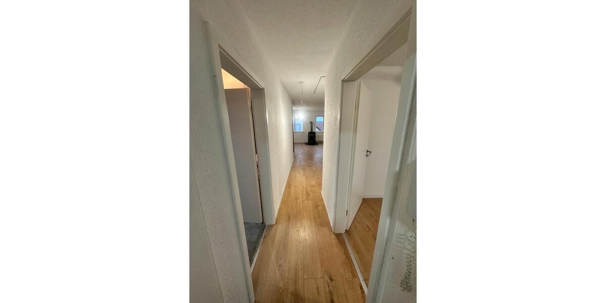 Dachgeschoßwohnung Lahr (Schwarzwald) - 3.5 Zimmer, 70 m&sup2;, 850&euro; | Angebot:26507784