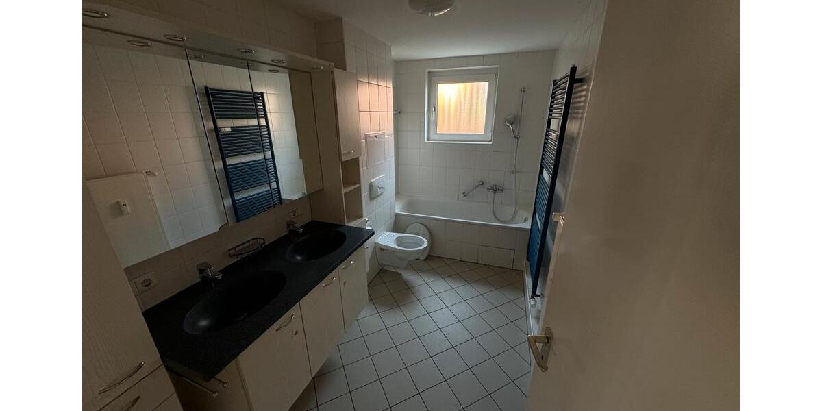 Erdgeschoßwohnung Bad Kissingen - 3 Zimmer, 78 m&sup2;, 800&euro; | Angebot:24851672