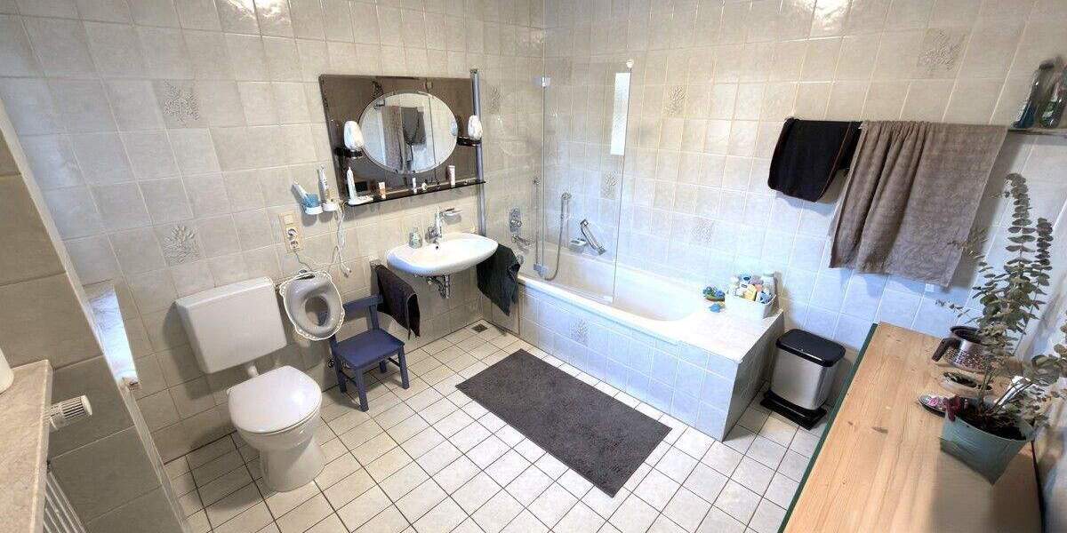 Saniertes Reihenmittelhaus mit eigenem Garten in ruhiger, dennoch zentraler Wohnlage! 3 zimmer