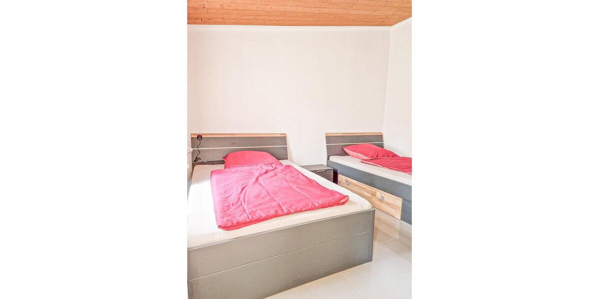 Mehrfamilienhaus, Wohnhaus Oberndorf - 5 Zimmer, 135 m&sup2;, 1.090&euro; | Angebot:26676506