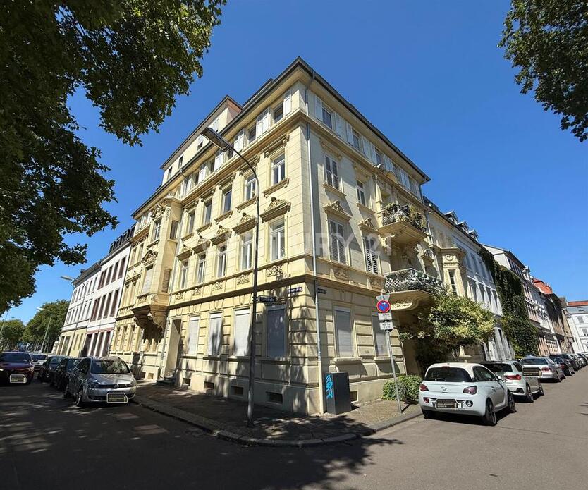 St. Johann - Altbau-Charme + Dachgeschoß = Herzklopfen garantiert! – Dachgeschossjuwel zu vermieten