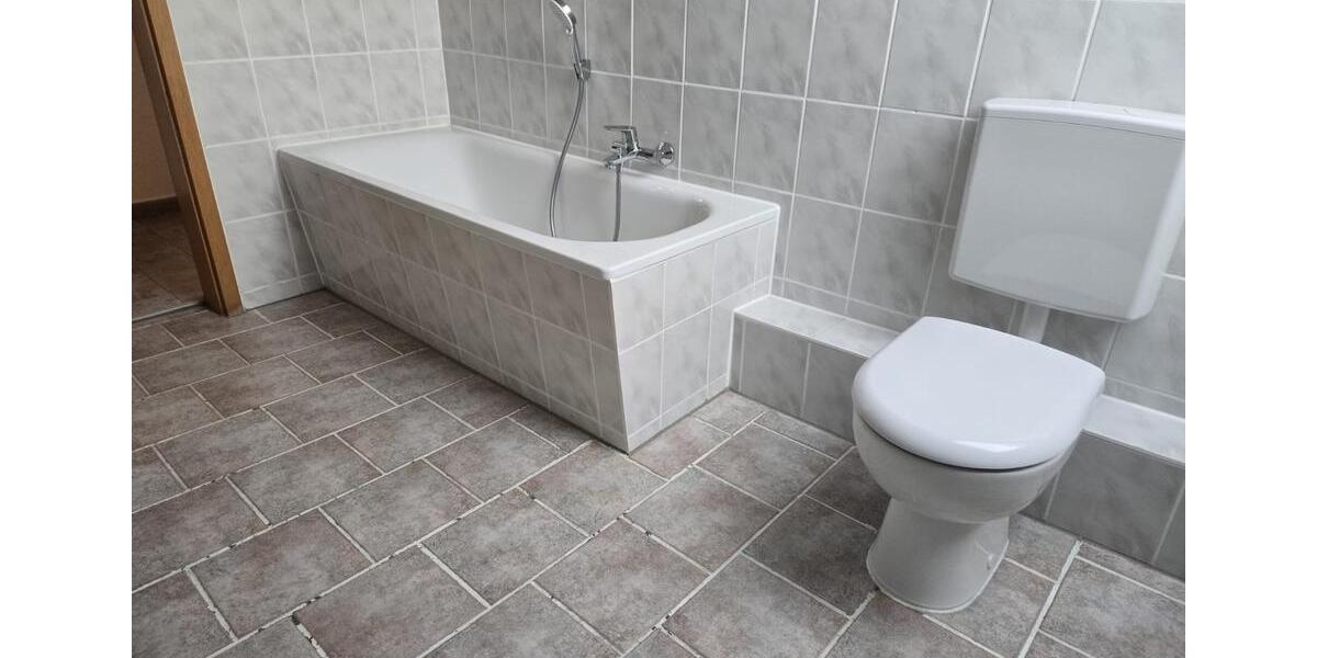 Dachgeschoßwohnung Zwickau - 4 Zimmer, 110 m&sup2;, 660&euro; | Angebot:26529827