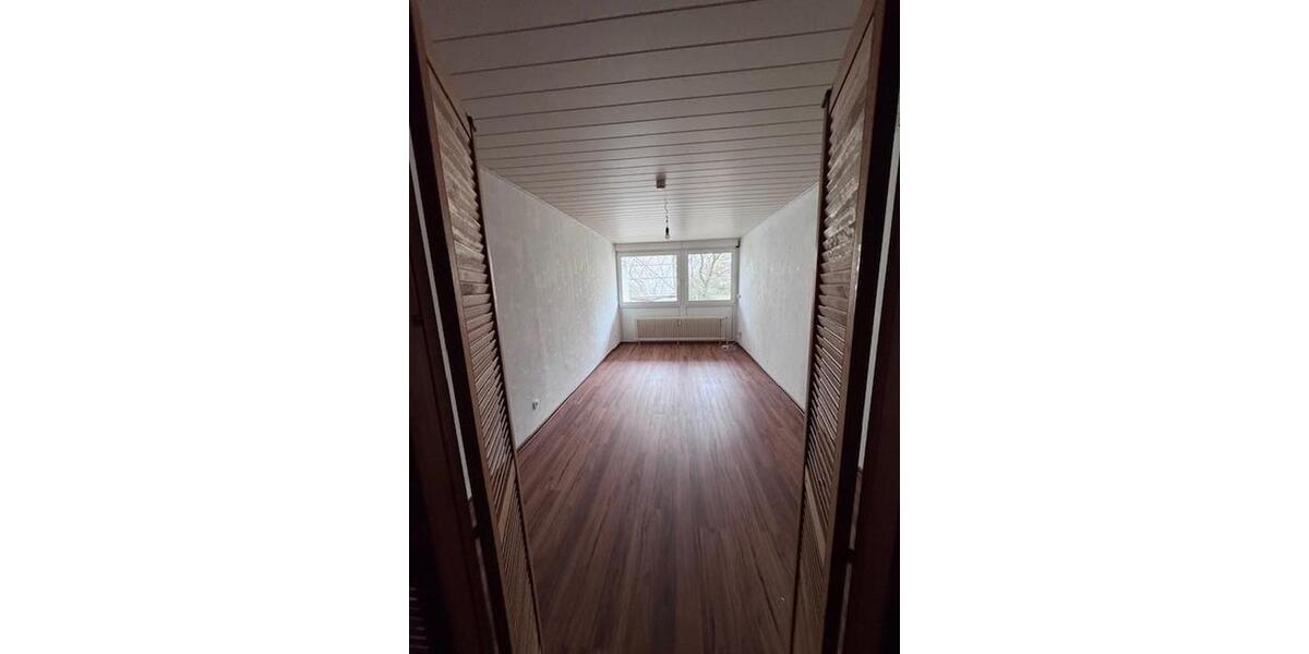 Erdgeschoßwohnung Lampertheim - 3 Zimmer, 100 m&sup2;, 990&euro; | Angebot:24781051