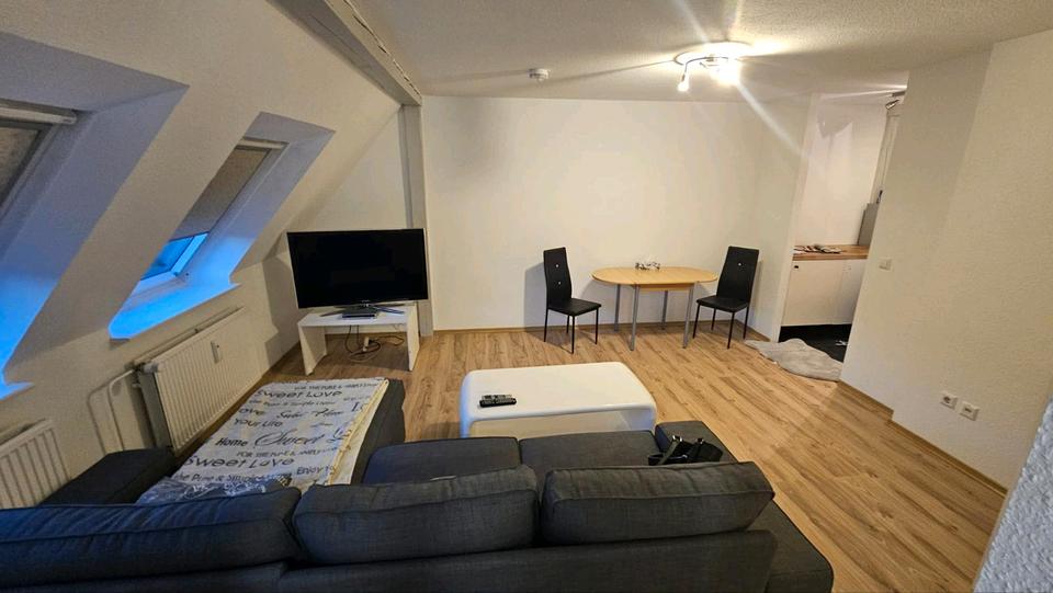 Dachgeschoßwohnung Wolfsburg - 2 Zimmer, 39 m&sup2;, 371&euro; | Angebot:25756561