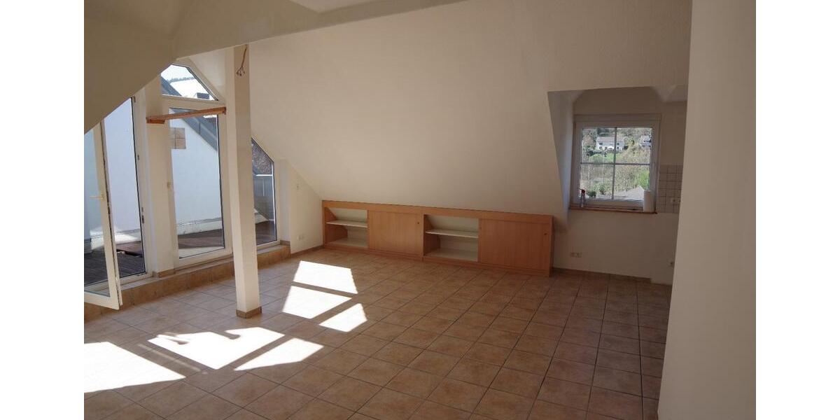 Dachgeschoßwohnung Bad Münstereifel - 2 Zimmer, 81 m&sup2;, 950&euro; | Angebot:24832786