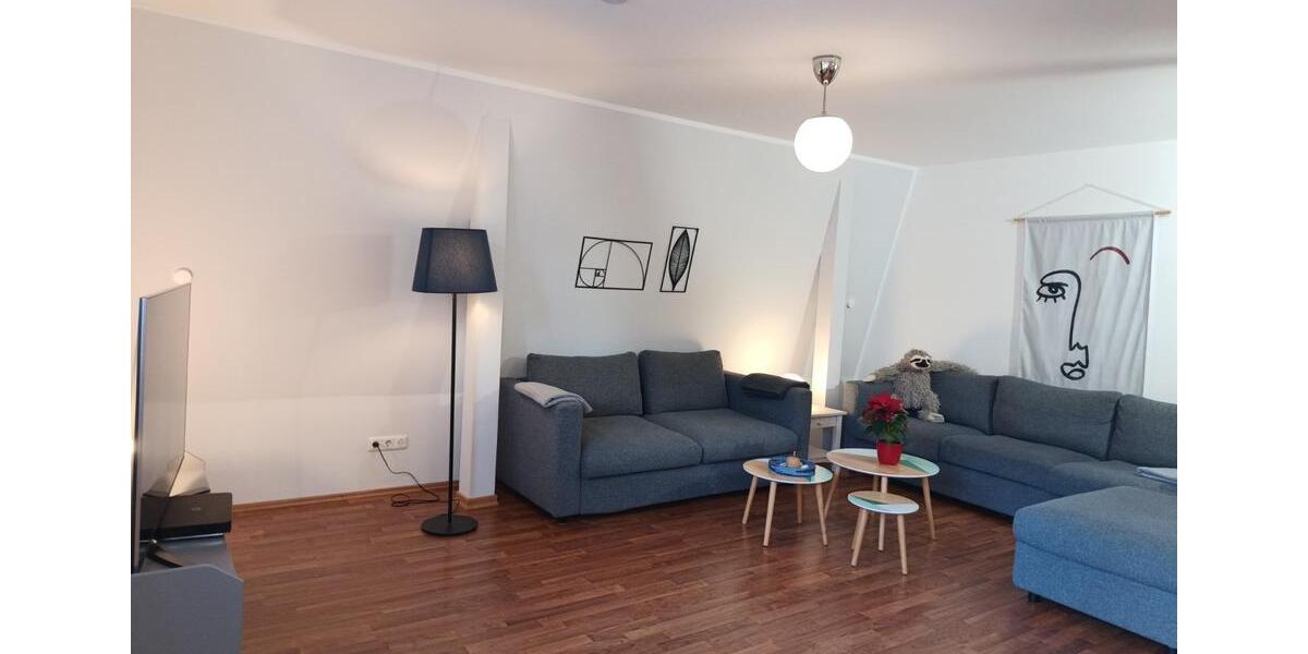 Möblierte Wohnung auf Zeit (105 qm 2 Schlafzimmer) 3 zimmer