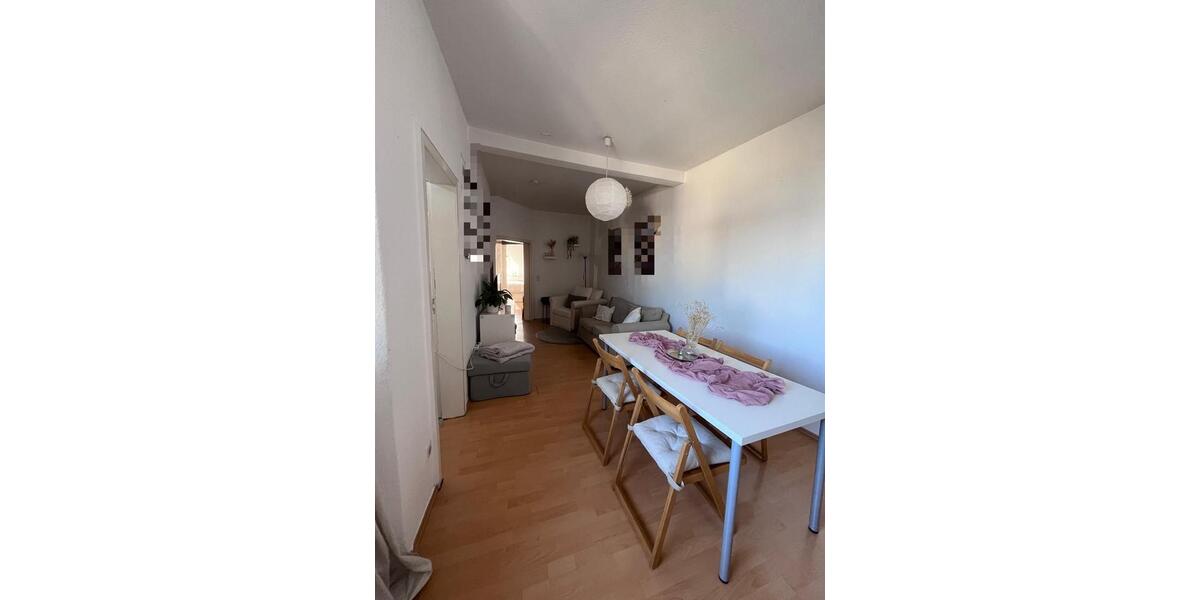 Dachgeschoßwohnung Gießen - 4 Zimmer, 70 m&sup2;, 1.200&euro; | Angebot:25868224