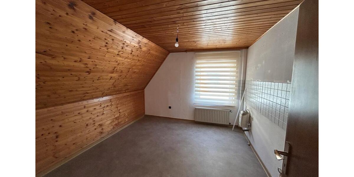 Dachgeschoßwohnung Werdohl - 2 Zimmer, 60 m&sup2;, 650&euro; | Angebot:24552233