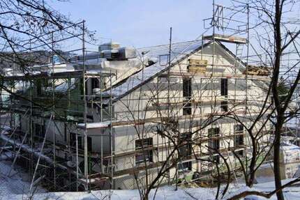 Haus Kelkheim - 5 Zimmer, 169 m&sup2;, 2.750&euro; | Angebot:24962092