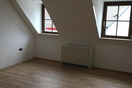 Wohnung Bruchsal - 4 Zimmer, 89 m&sup2;, 1.000&euro; | Angebot:25977710