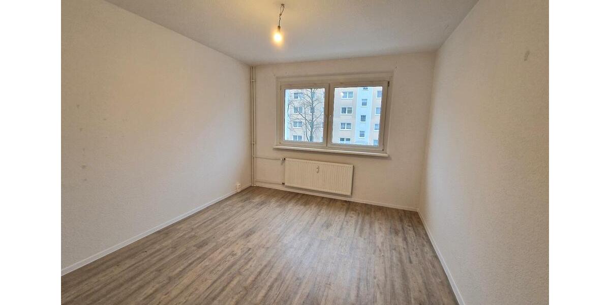 Etagenwohnung Pasewalk - 3 Zimmer, 63 m&sup2;, 378&euro; | Angebot:24988800