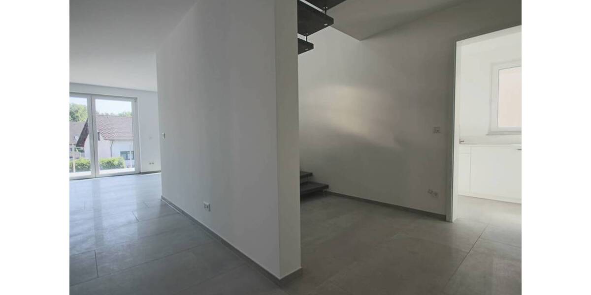 Etagenwohnung Ennigerloh - 6 Zimmer, 147 m&sup2;, 1.450&euro; | Angebot:25957321