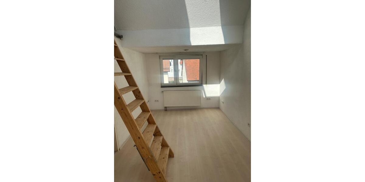 Dachgeschoßwohnung Aalen - 2 Zimmer, 45 m&sup2;, 650&euro; | Angebot:26611000