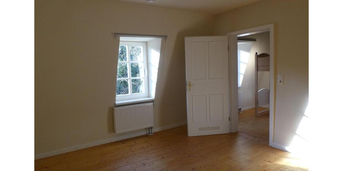 Dachgeschoßwohnung Witzenhausen - 3 Zimmer, 68 m&sup2;, 585&euro; | Angebot:26246956