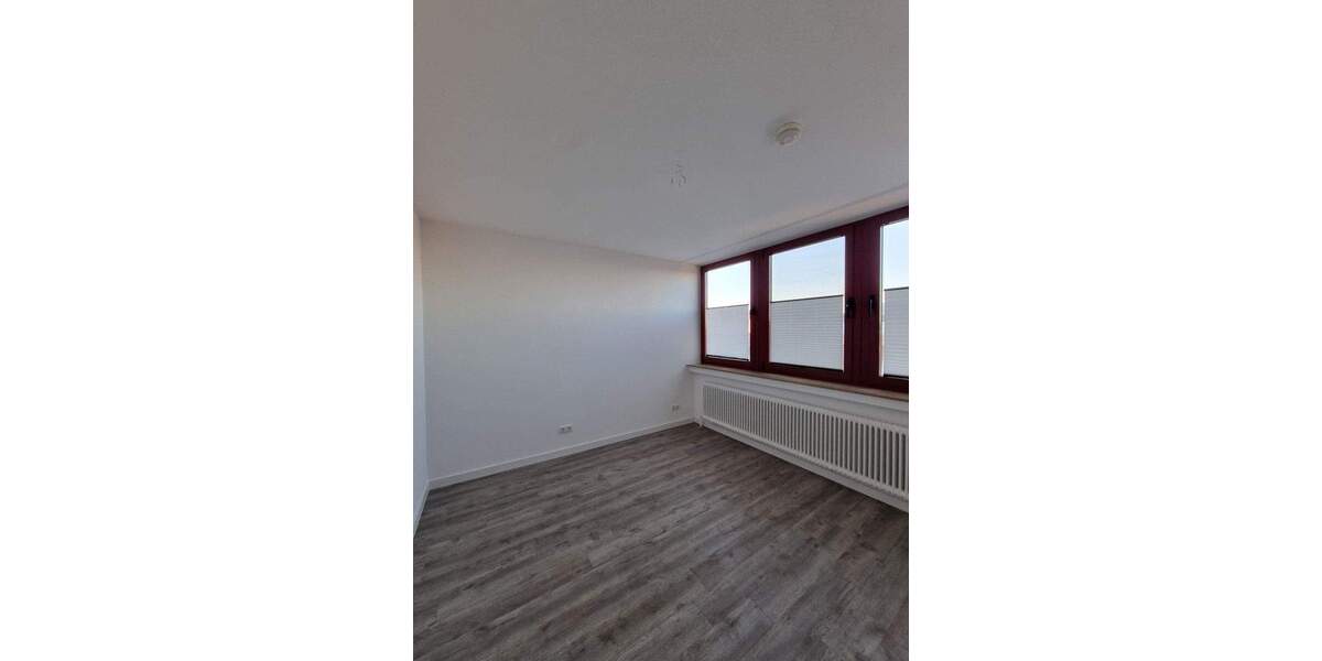 Etagenwohnung Cloppenburg - 4 Zimmer, 140 m&sup2;, 1.200&euro; | Angebot:24711293