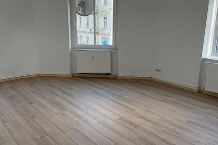 7 8 Raumwohnung mit drei Bädern Zentrum-Döbeln 04720 8 zimmer