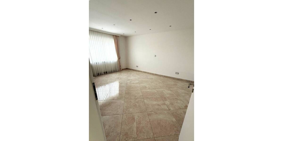 Etagenwohnung Pohlheim Watzenborn-Steinberg - 3 Zimmer, 90 m&sup2;, 950&euro; | Angebot:26359799