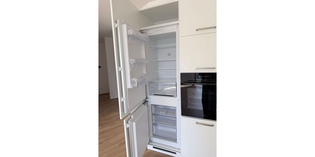 Große, helle 2-Zimmer-Wohnung mit Loggia und Einbauküche - Appartement Darmstadt Darmstadt-Mitte | Angebot:27432943