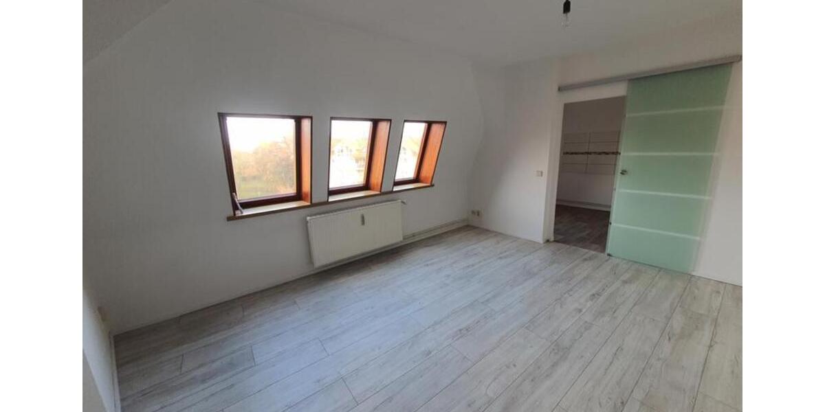 Dachgeschoßwohnung Halberstadt - 1 Zimmer, 35 m&sup2;, 240&euro; | Angebot:25313467