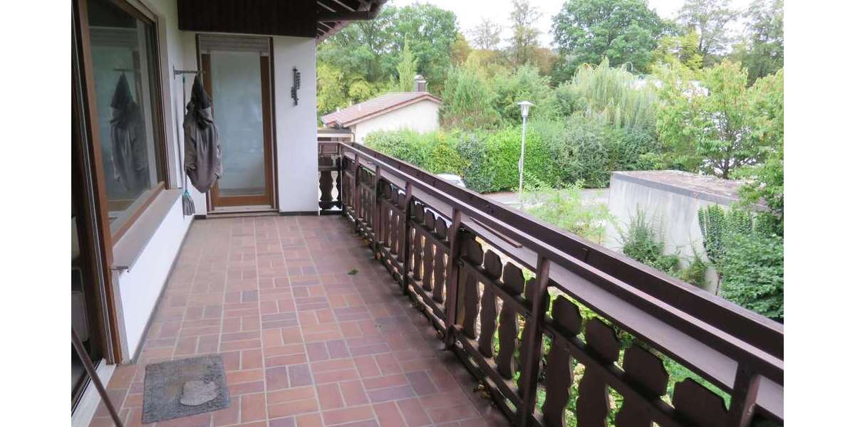 Etagenwohnung Pforzheim Eutingen - 4.5 Zimmer, 120 m&sup2;, 1.000&euro; | Angebot:27263471