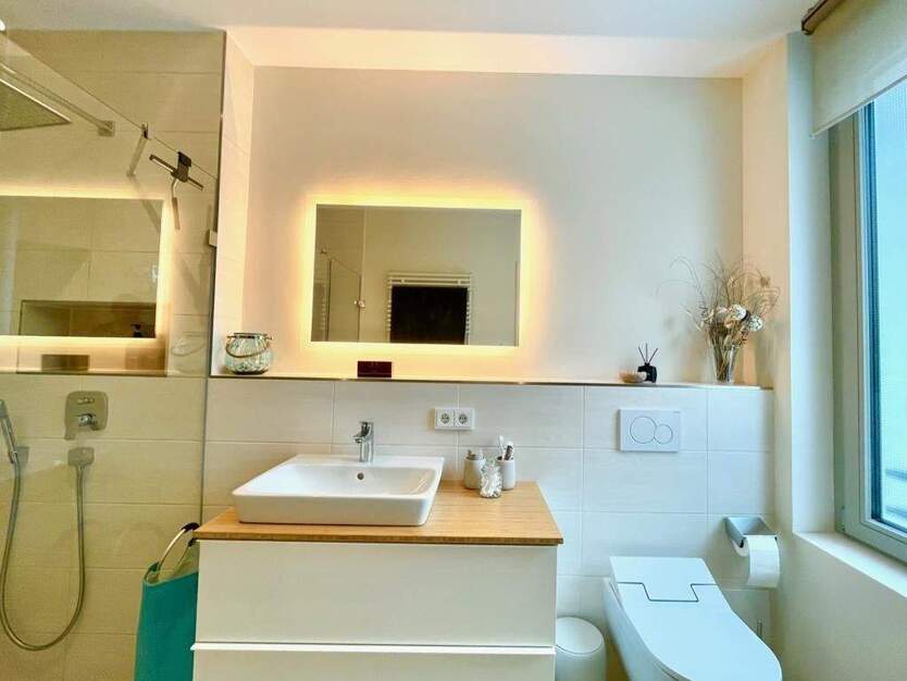 Hochwertige, vollmöblierte Erdgeschosswohnung mit Terrasse und Gartenanteil in bester Lage 4 zimmer