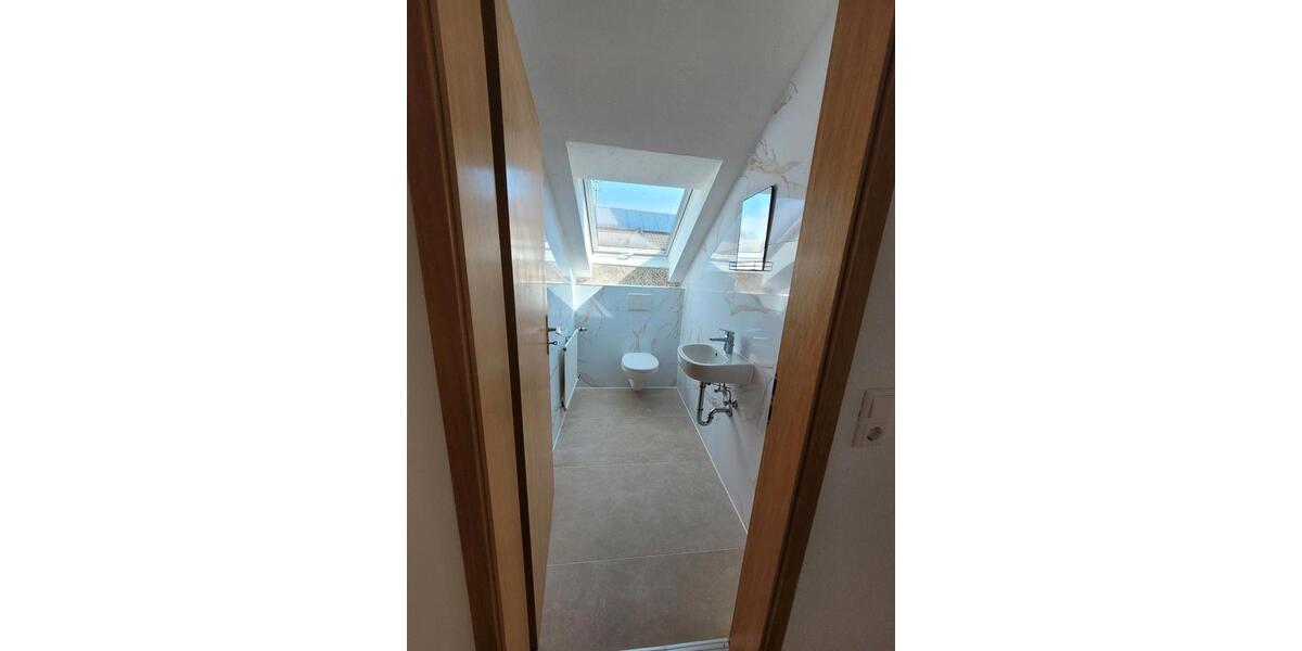 Dachgeschoßwohnung Frickingen - 4 Zimmer, 88 m&sup2;, 1.300&euro; | Angebot:26212062