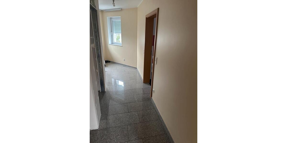 Etagenwohnung Kirchlengern - 2 Zimmer, 120 m&sup2;, 1.300&euro; | Angebot:24384064