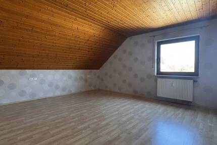 Wohnung Crailsheim - 4 Zimmer, 93 m&sup2;, 850&euro; | Angebot:26694543