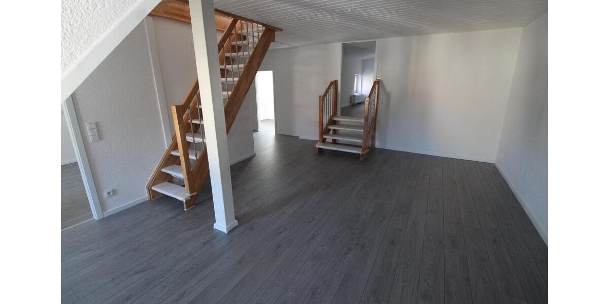 Maisonettenwohnung Burgstädt - 3 Zimmer, 84 m&sup2;, 510&euro; | Angebot:24398857
