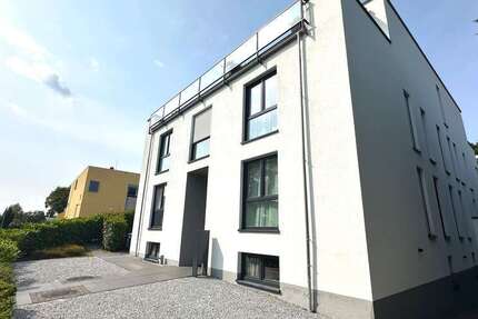Haus zum Mieten in Hofheim 2.600 € 172 m²