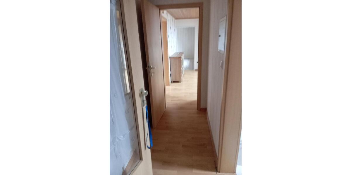 Dachgeschoßwohnung Homburg - 3 Zimmer, 65 m&sup2;, 450&euro; | Angebot:25992317