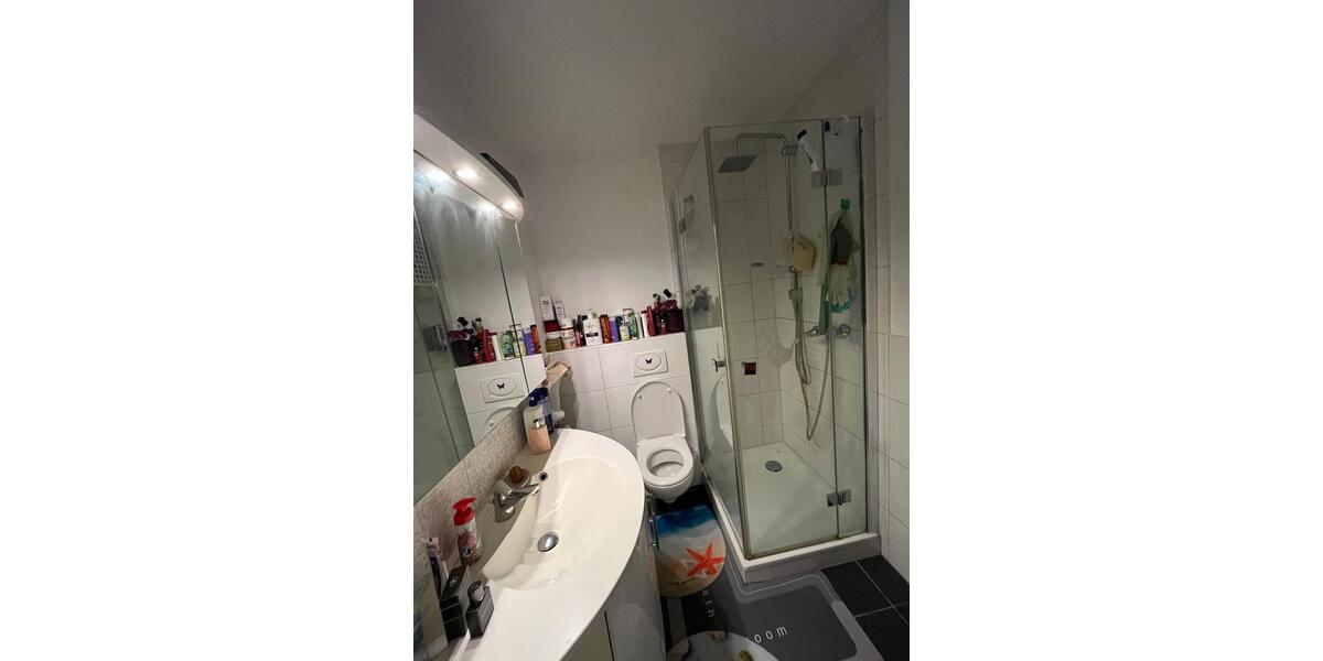 Moderne, voll möblierte 4-Zimmer-Wohnung mit zwei Balkonen 4 zimmer