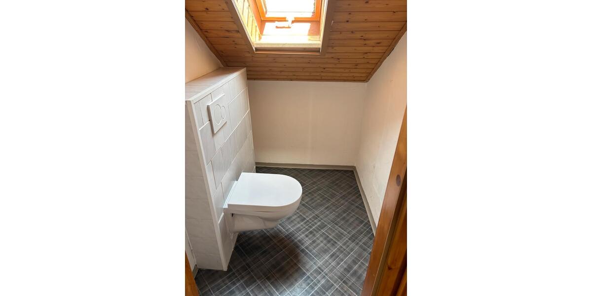 Dachgeschoßwohnung Ellingen - 2.5 Zimmer, 55 m&sup2;, 385&euro; | Angebot:26322569