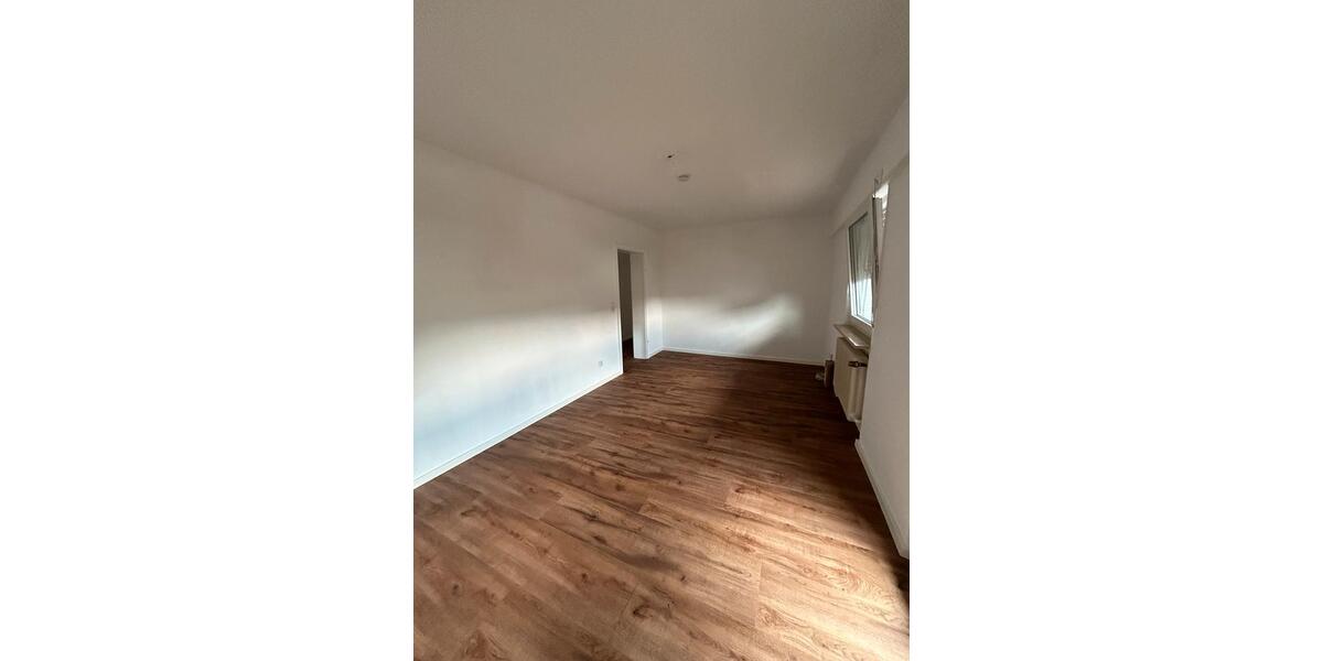 Etagenwohnung Mitteleschenbach - 5 Zimmer, 120 m&sup2;, 850&euro; | Angebot:26215565