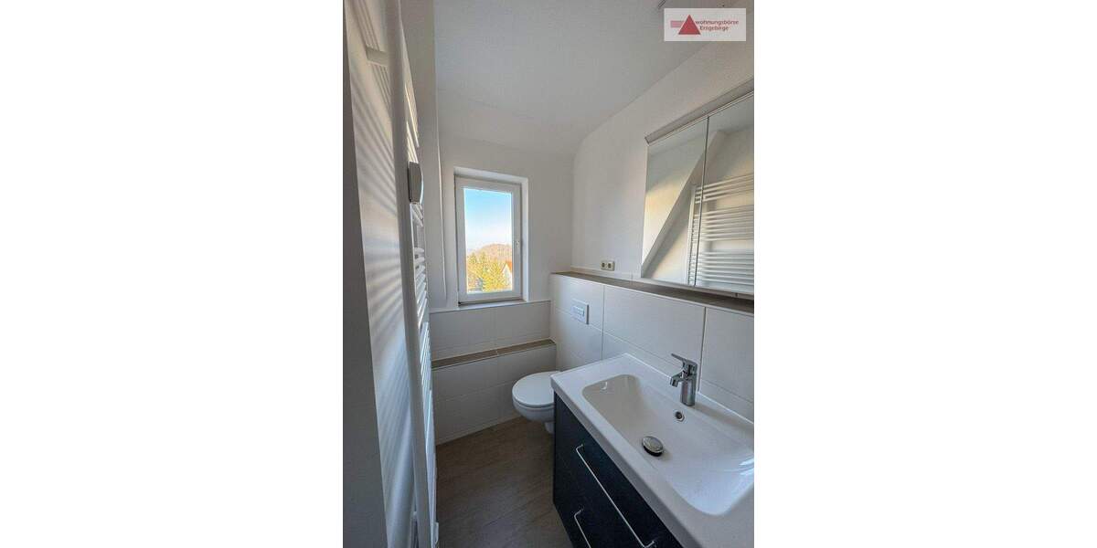 Etagenwohnung Aue-Bad Schlema Bad Schlema - 5 Zimmer, 130 m&sup2;, 800&euro; | Angebot:25801765