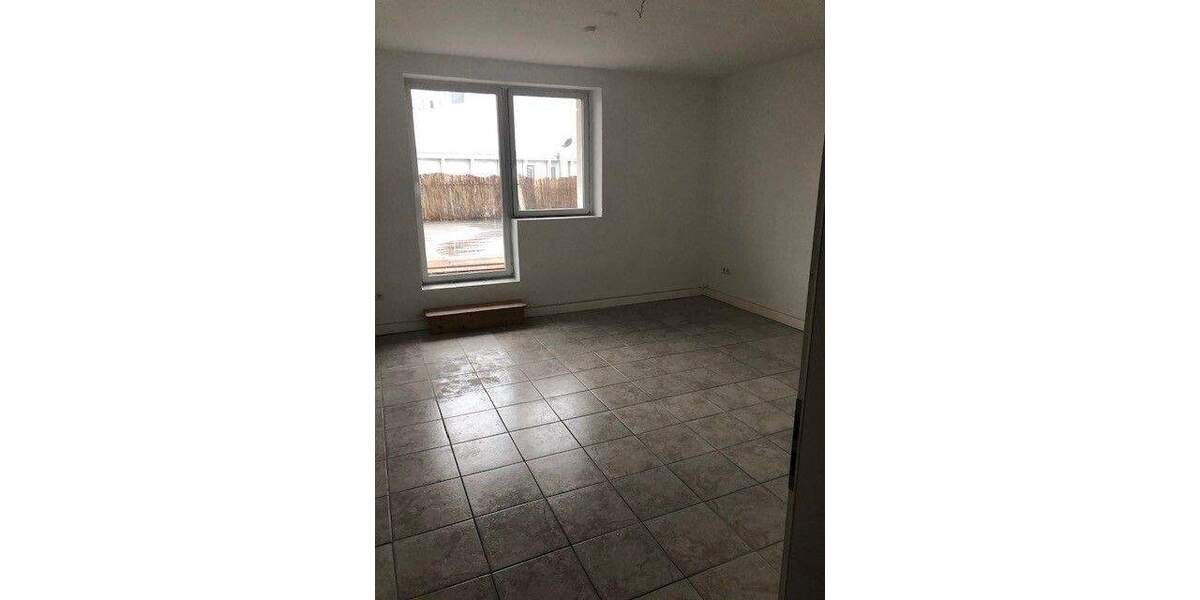 Etagenwohnung Ludwigshafen Mitte - 6 Zimmer, 130 m&sup2;, 1.300&euro; | Angebot:25701483