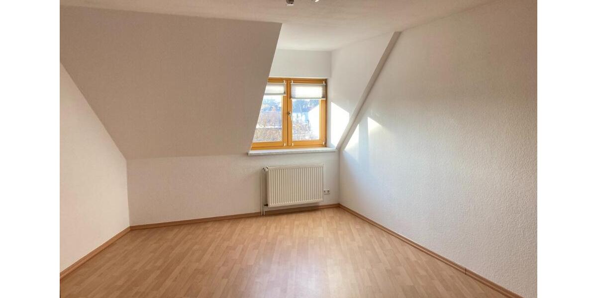 Dachgeschoßwohnung Malchin - 2 Zimmer, 50 m&sup2;, 390&euro; | Angebot:26021182