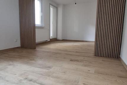 Wohnung Schmölln - 5 Zimmer, 110 m&sup2;, 850&euro; | Angebot:24637091