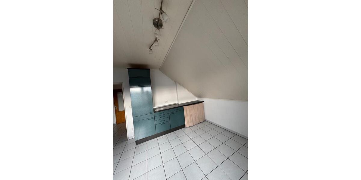 Dachgeschoßwohnung Fernwald - 5 Zimmer, 85 m&sup2;, 1.200&euro; | Angebot:26640373