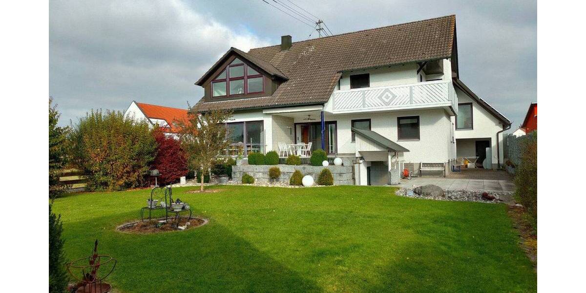 Etagenwohnung Holzheim - 5 Zimmer, 120 m&sup2;, 1.350&euro; | Angebot:26840382