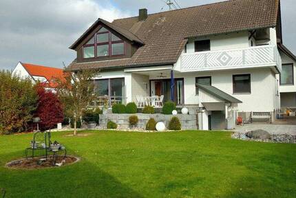 Wohnung Holzheim - 5 Zimmer, 120 m&sup2;, 1.350&euro; | Angebot:26840382