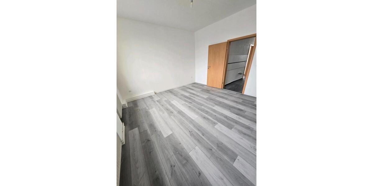 Etagenwohnung Burg - 1 Zimmer, 34 m&sup2;, 286&euro; | Angebot:25892805