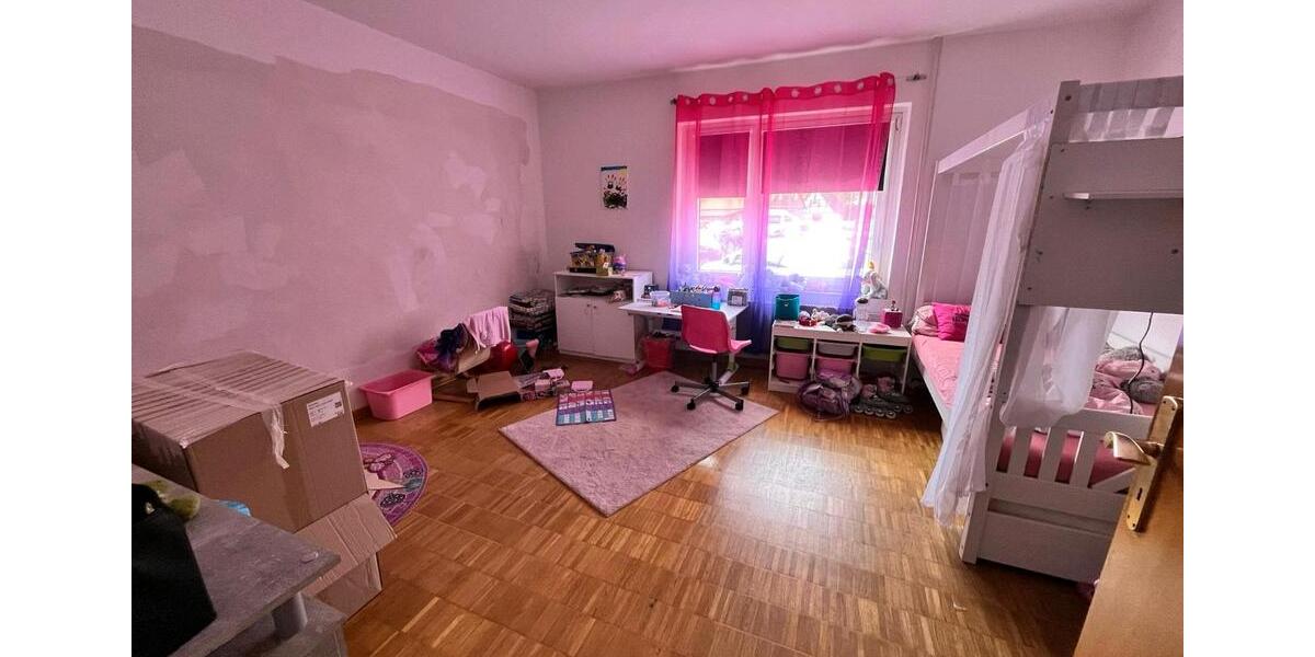 Erdgeschoßwohnung Barsinghausen - 5 Zimmer, 180 m&sup2;, 1.350&euro; | Angebot:23902841