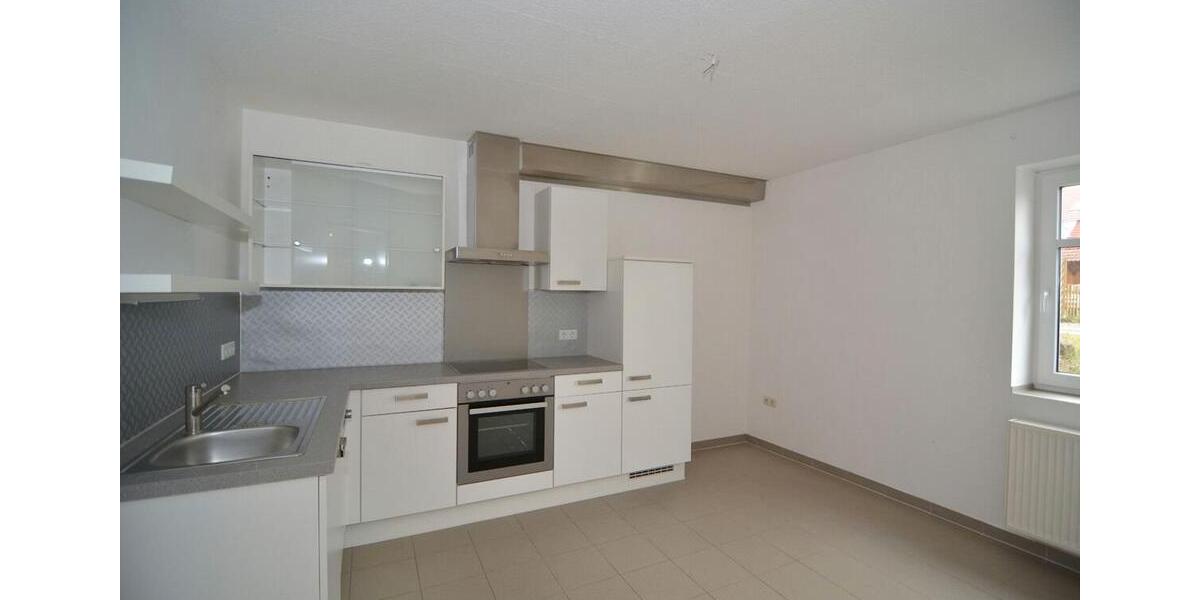 Etagenwohnung Bad Neustadt an der Saale - 2 Zimmer, 80 m&sup2;, 640&euro; | Angebot:26416511