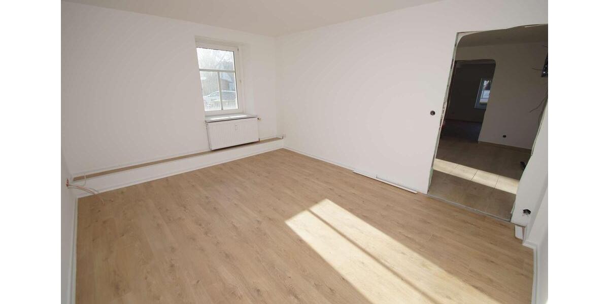 Erdgeschoßwohnung Schkopau - 3 Zimmer, 122 m&sup2;, 1.218&euro; | Angebot:24698919